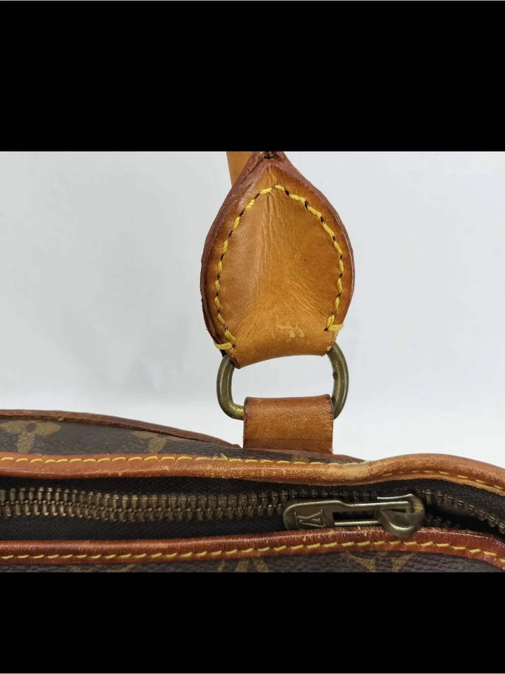 Louis Vuitton Chaussures 40 Brown Monogram Canvas Handbag with Tan Leather Trim